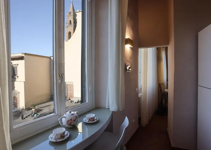 Апартаменты Santo Spirito - Elegante In Pieno Centro Флоренция